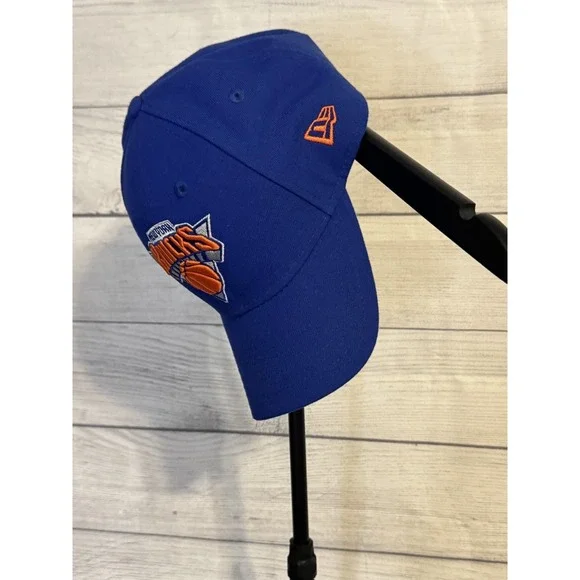 Men's New Era Blue New York Knicks Official Team Color 9FORTY Adjustable Hat - Picture 3 of 6